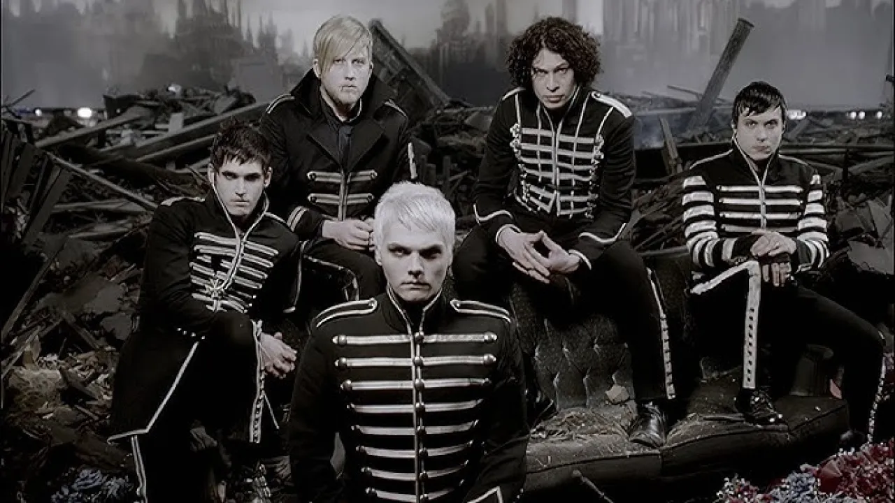 captura del video youtube: My Chemical Romance - Welcome To The Black Parade