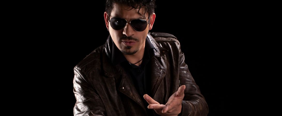 Alejo Villalobos presenta 'Ya va siendo hora', una canción de introspección, catarsis y resiliencia